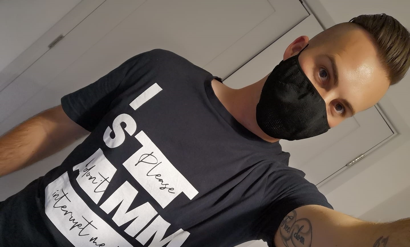 Man wearing a face mask